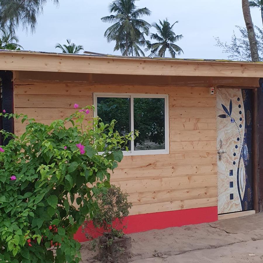 Love Temple Beach Resort Arambol Exterior photo