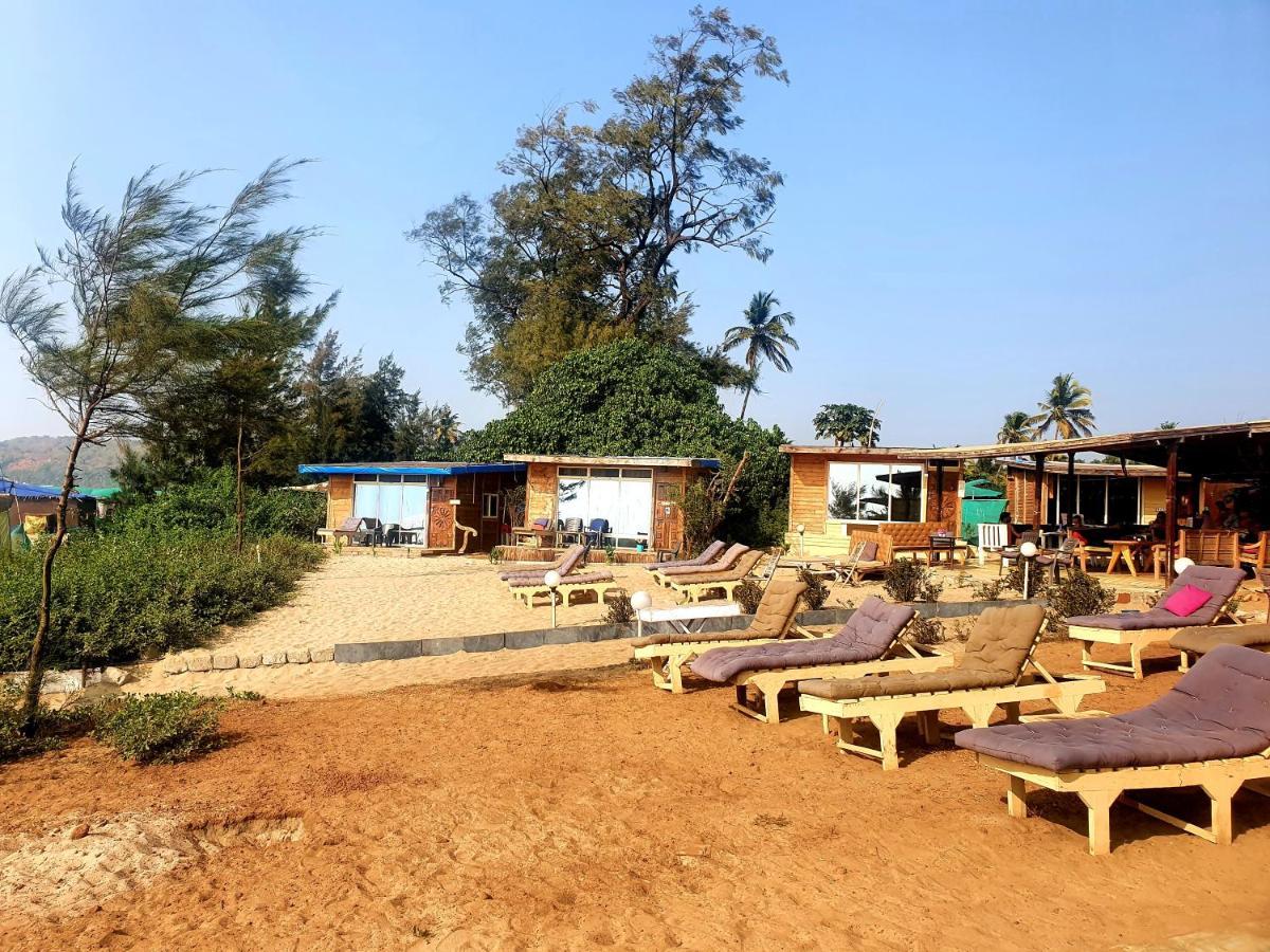 Love Temple Beach Resort Arambol Exterior photo