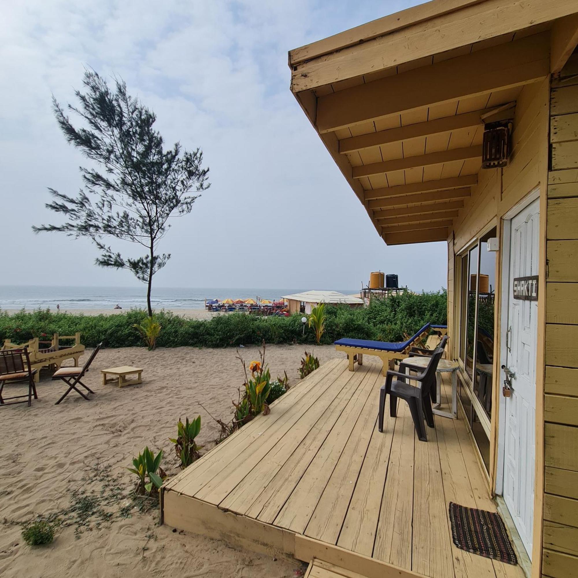 Love Temple Beach Resort Arambol Exterior photo