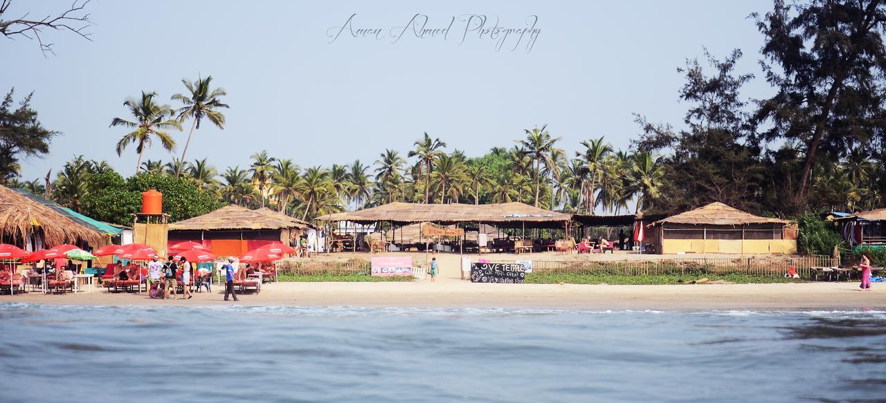 Love Temple Beach Resort Arambol Exterior photo